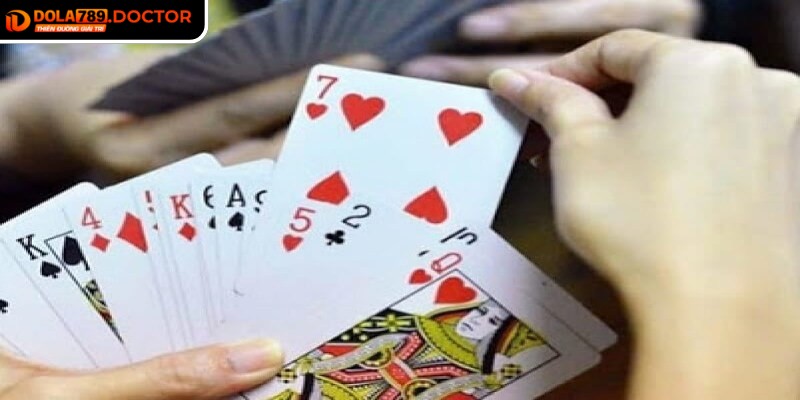 Tiến lên DOLA789 kết hợp yếu tố may rủi cùng chiến lược tinh tế